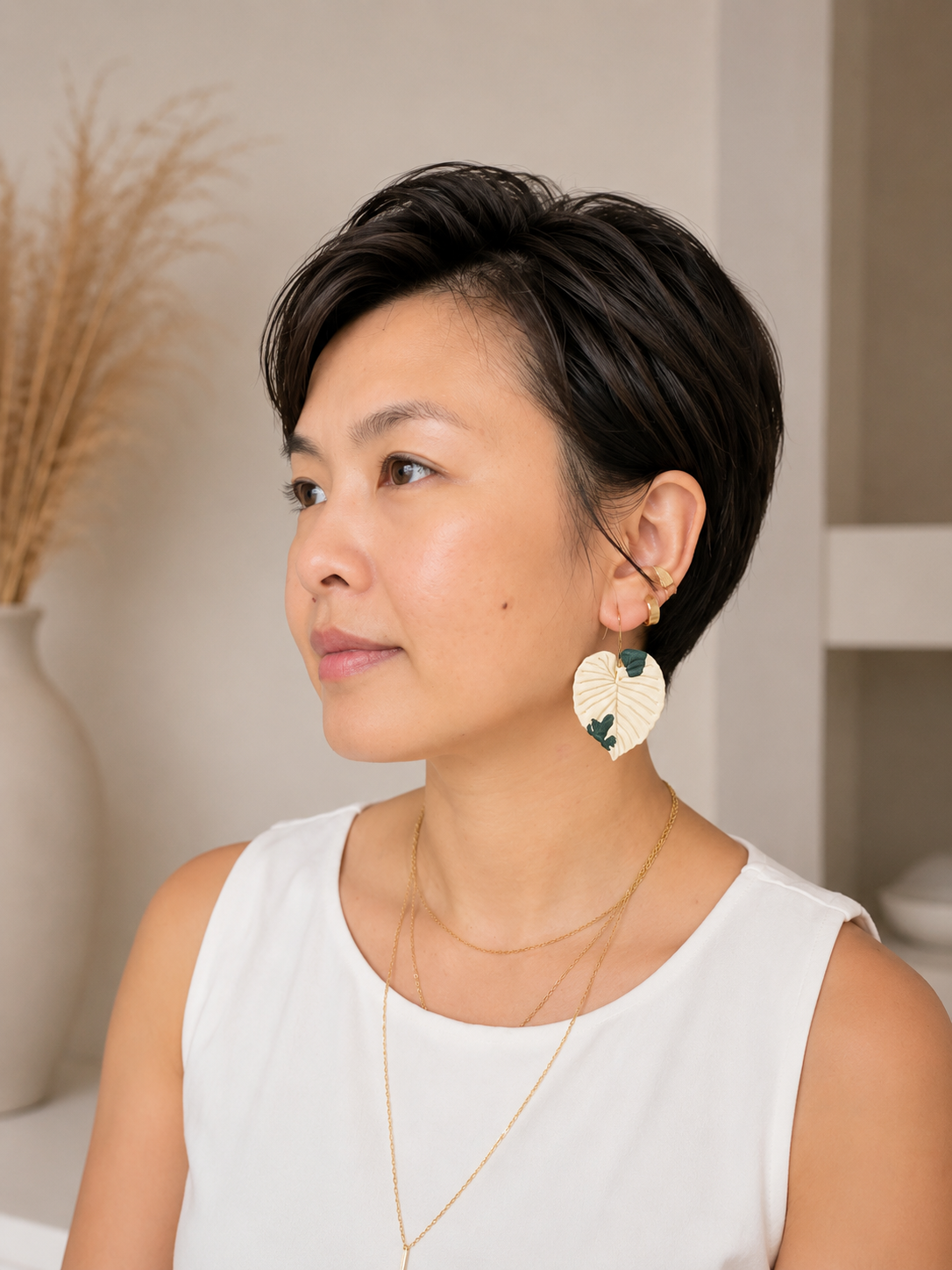 Alocasia "Regal Shields" Albo Earrings