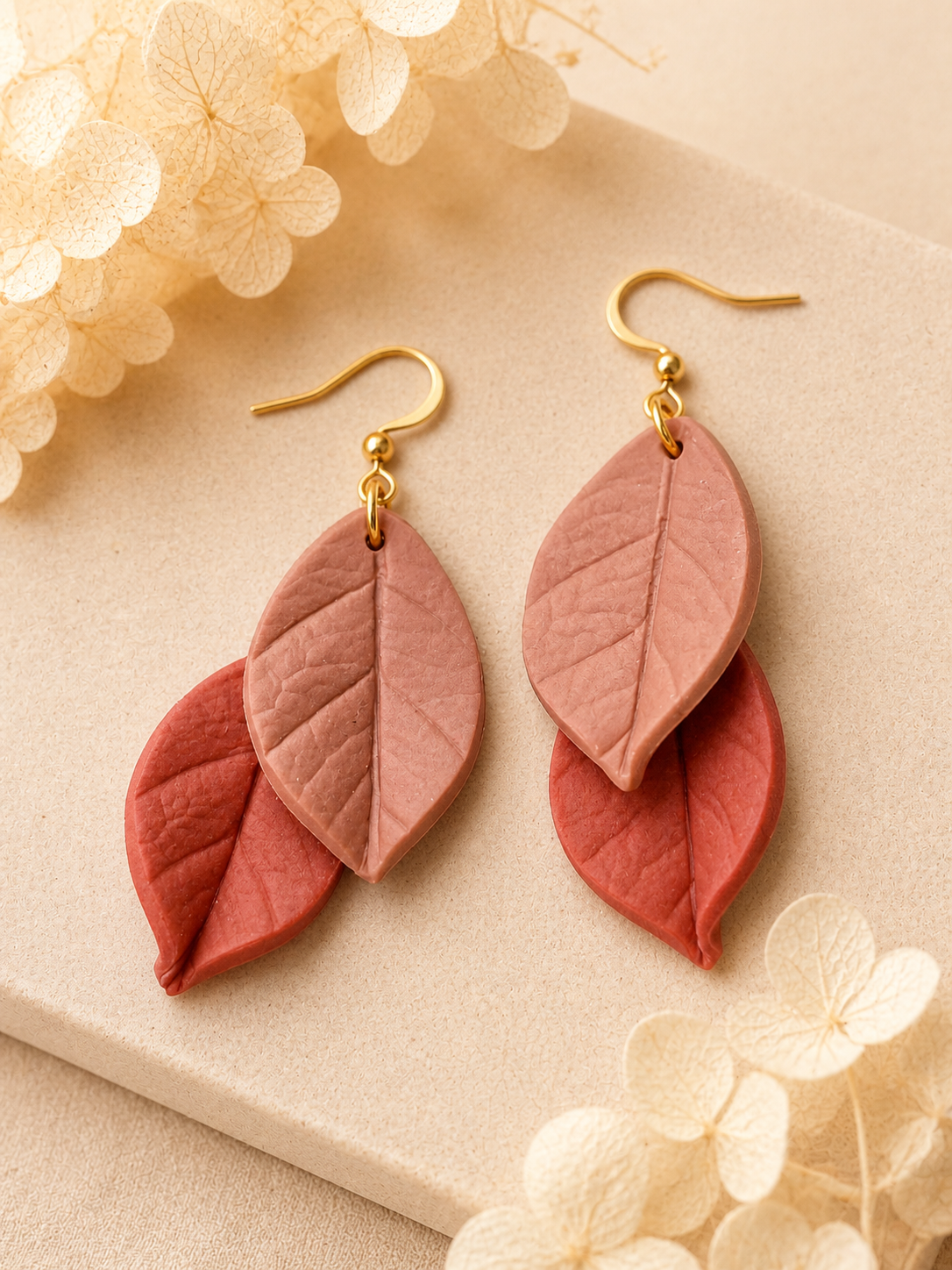 Hoya Layered Dangle (Brown)